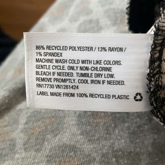 ๐ SUSTAINABLE FASHION ๐ Sport your impeccable style in an eco-friendly way - Picture 8 of 8